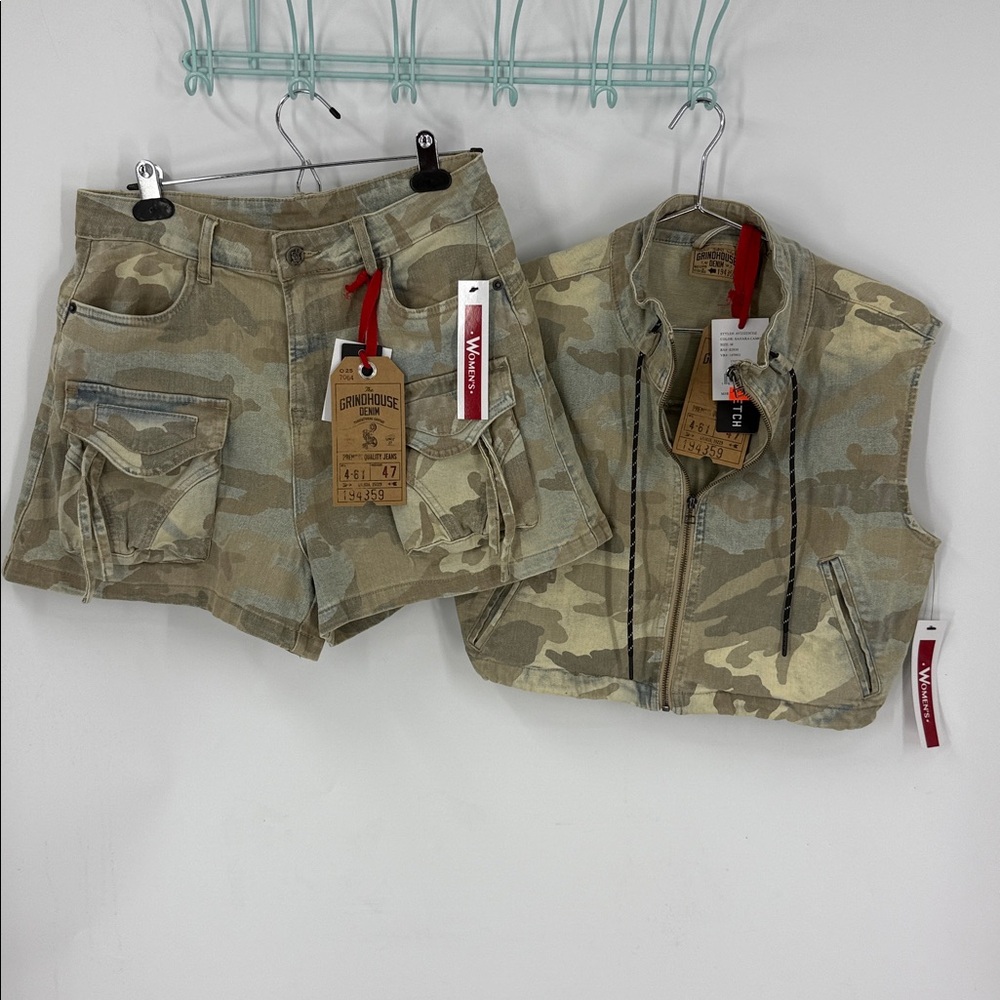 Grindhouse denim streetwear camo crop top and short set M NWT - Picture 1 of 17